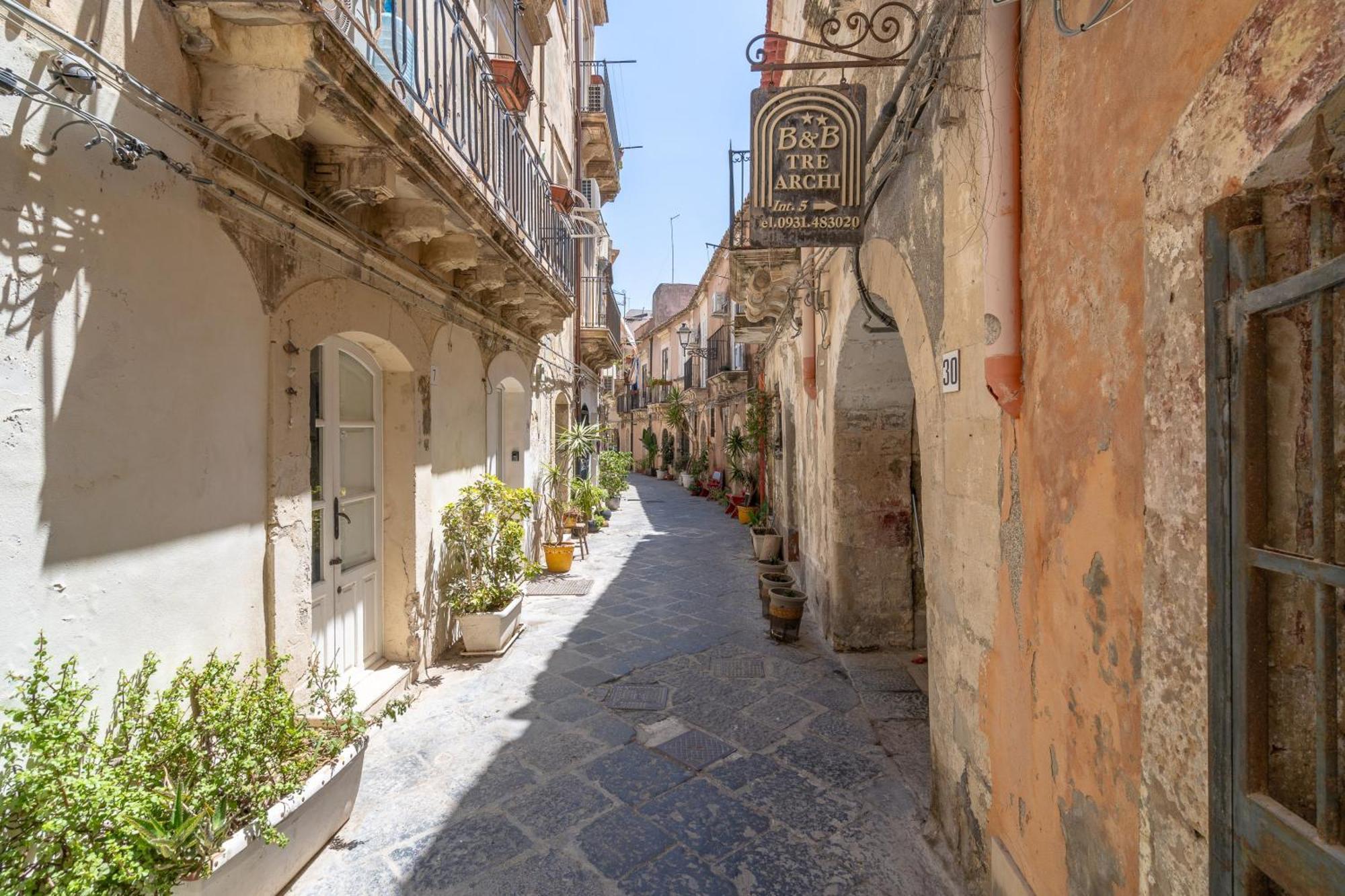 Готель Elsa D'Ortigia - I Tre Archi Syracuse Екстер'єр фото