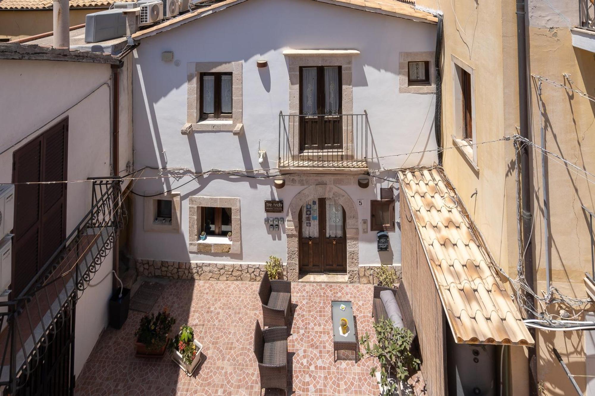 Готель Elsa D'Ortigia - I Tre Archi Syracuse Екстер'єр фото